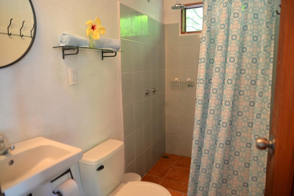 Casitas Las Flores Puerto Viejo de Talamanca ภายนอก รูปภาพ